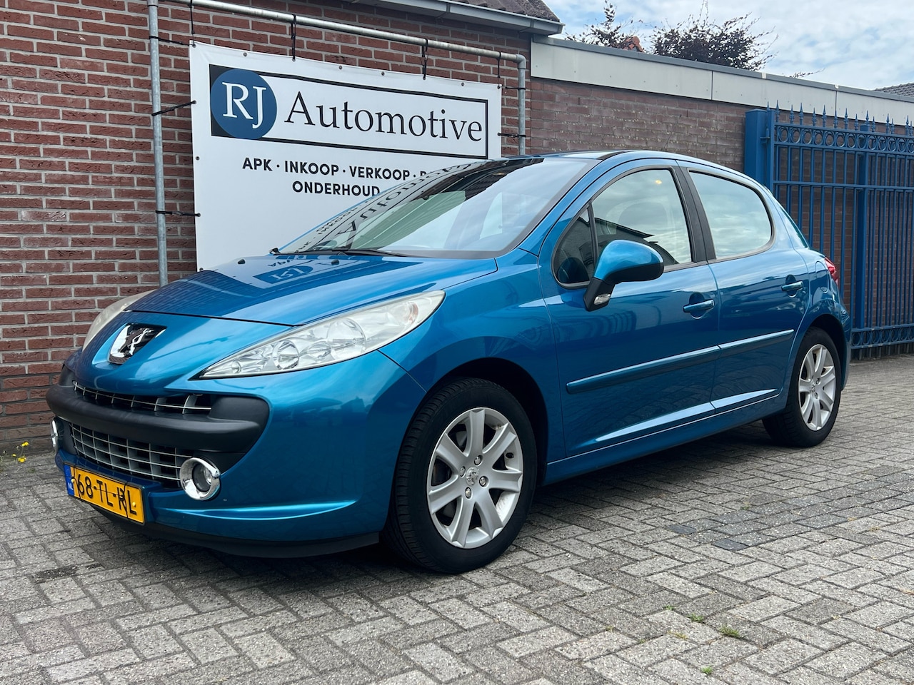 Peugeot 207 - 1.6-16V XS Pack NIEUWE APK/NAP/AIRCO - AutoWereld.nl