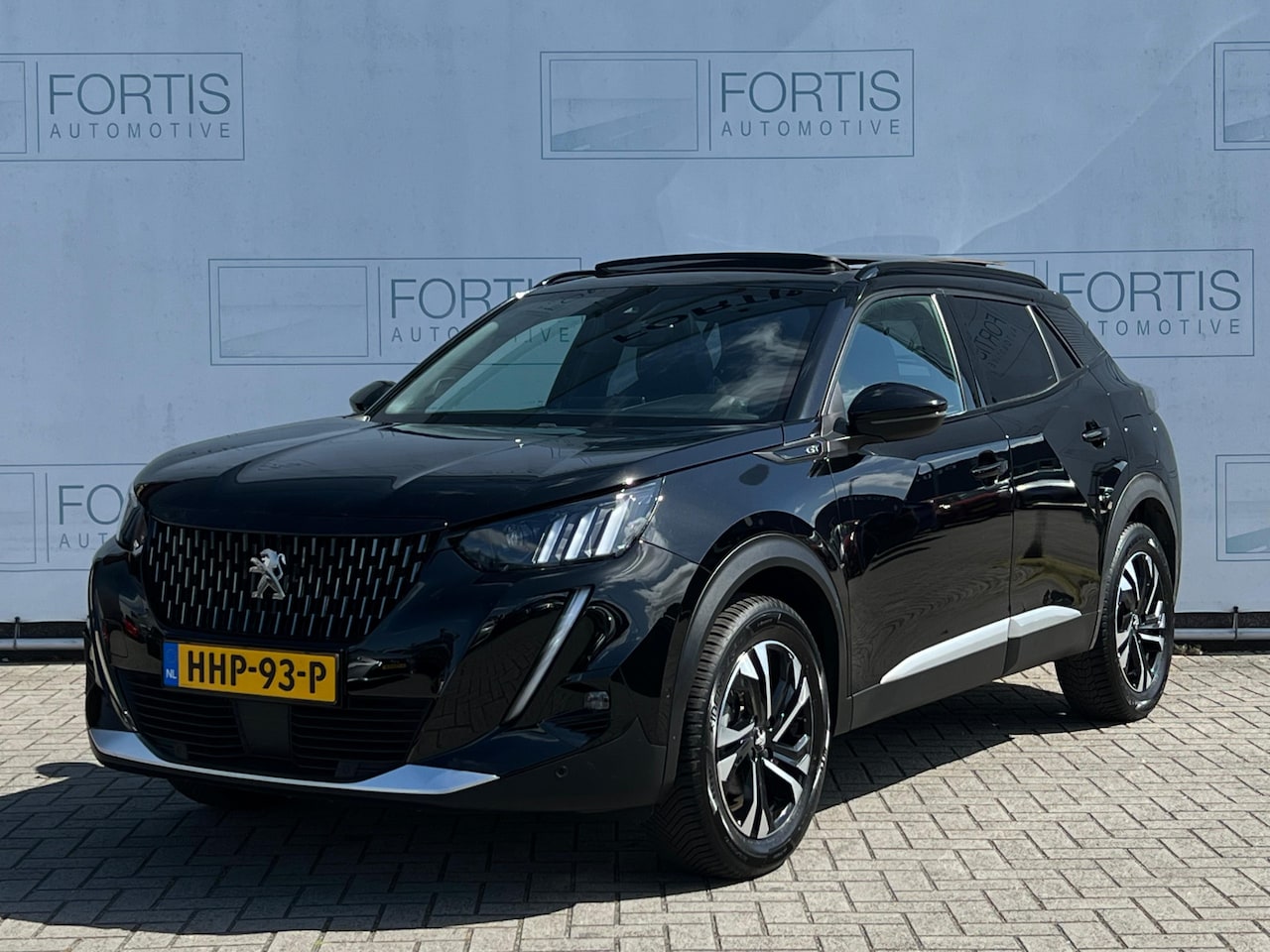 Peugeot 2008 - 1.2 PureTech GT Pack PANO | CAMERA | TREKHAAK | CARPLAY | - AutoWereld.nl