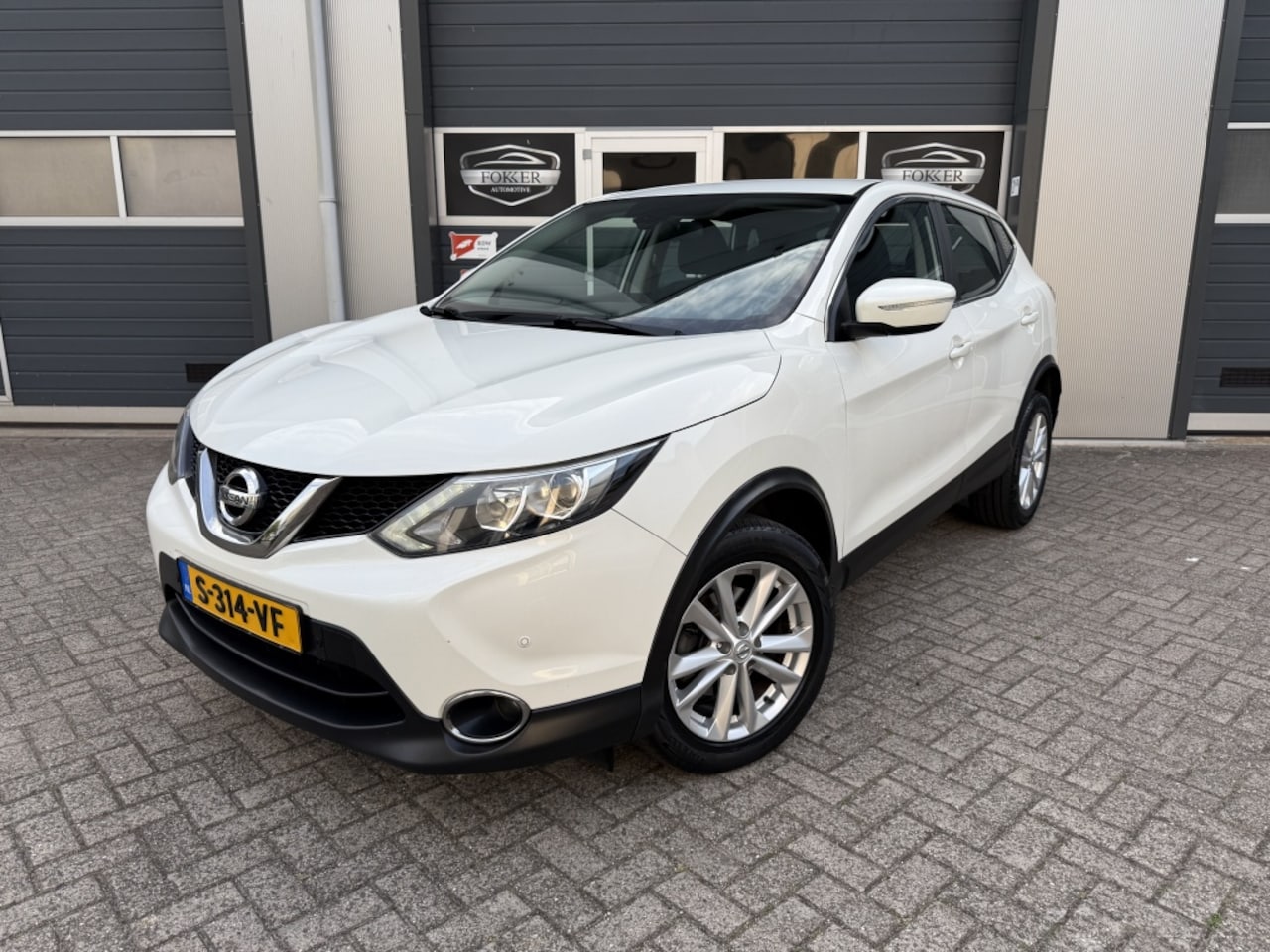 Nissan Qashqai - DIG-T Tekna 2.0 Automaat Camera Cruise Clima 17" lichtmetaal PDC - AutoWereld.nl