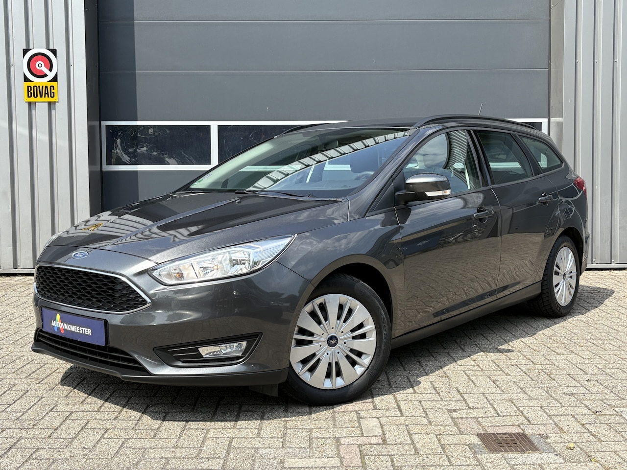 Ford Focus Wagon - 1.0 Titanium | Nieuwe Distributie | Navi | Carplay/Android | Cruise | Airco | PDC | Trekha - AutoWereld.nl