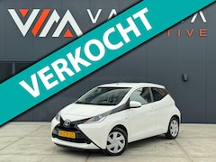 Toyota Aygo - 1.0 VVT-i x-play 2015 Airco Camera Navigatie Carplay 5 Deurs Cruise Control Bluetooth 108
