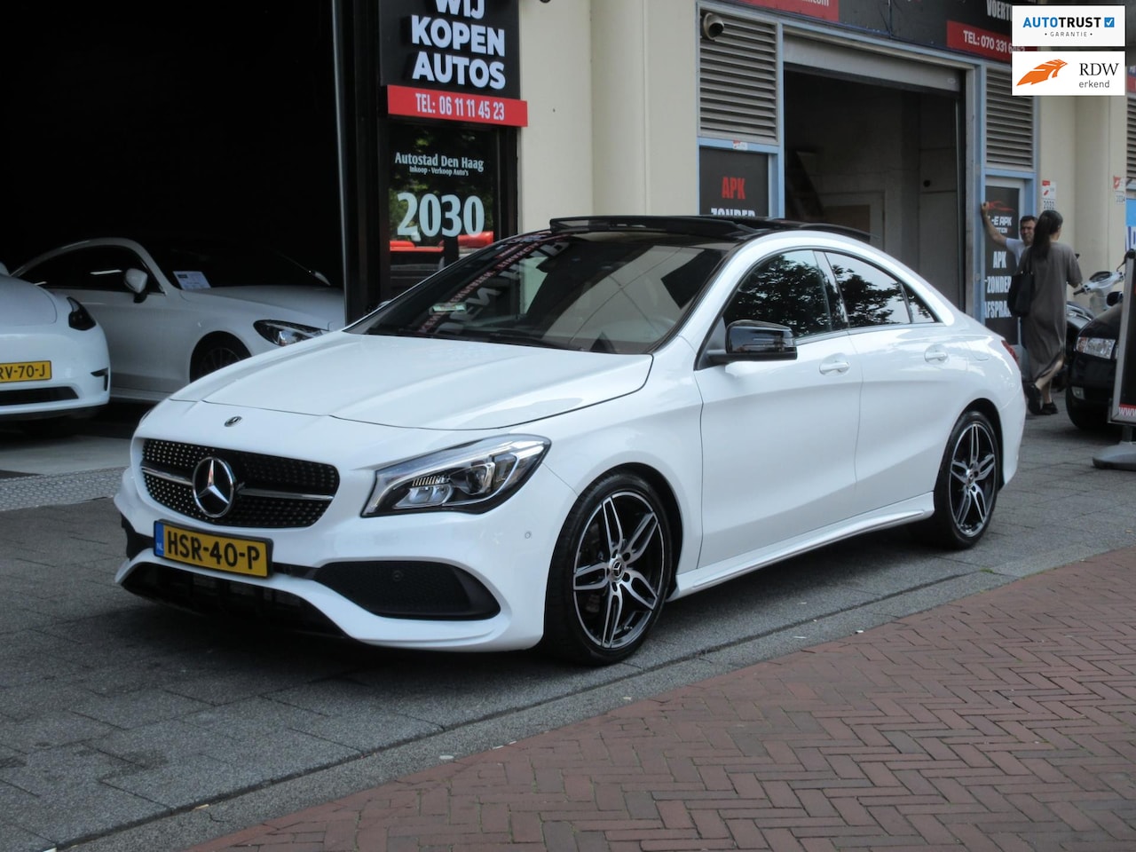 Mercedes-Benz CLA-Klasse - 180 AMG Leer Navi Camera Pano - AutoWereld.nl