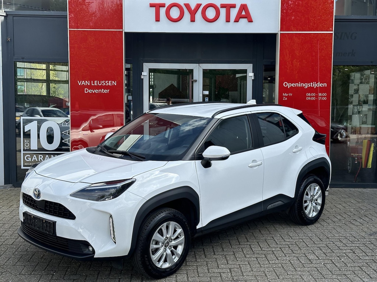 Toyota Yaris Cross - 1.5 Hybrid Dynamic NAVI STUUR/STOELVERWARMING APPLE/ANDROID AD-CRUISE - AutoWereld.nl