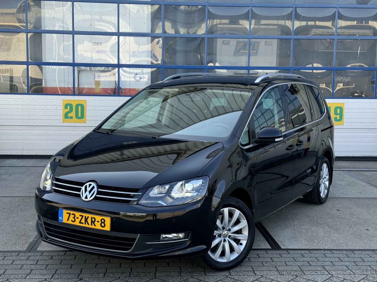 Volkswagen Sharan - 2.0 TSI Highline 7p. Automaat - AutoWereld.nl