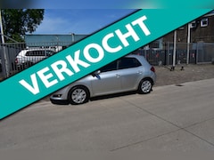 Toyota Auris - 1.6-16V Sol