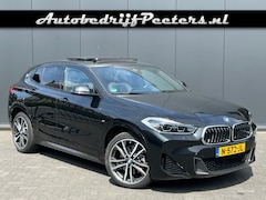 BMW X2 - xDrive20i M Sport Shadow Panoramadak ACC HUD Sfeerlicht