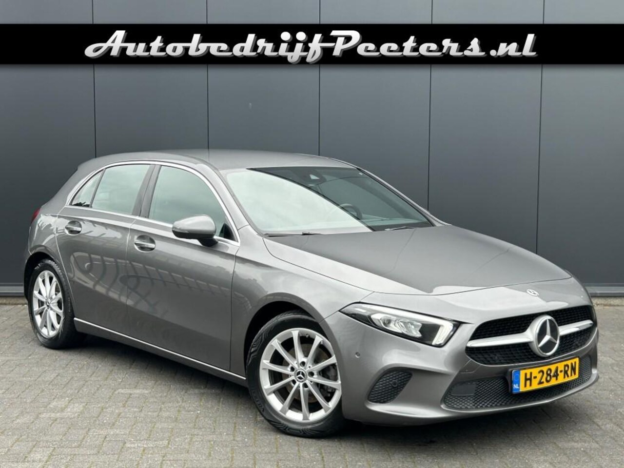 Mercedes-Benz A-klasse - A 180 Aut7 LED Navi Widescreen Sportstoelen Cruise Trekhaak - AutoWereld.nl