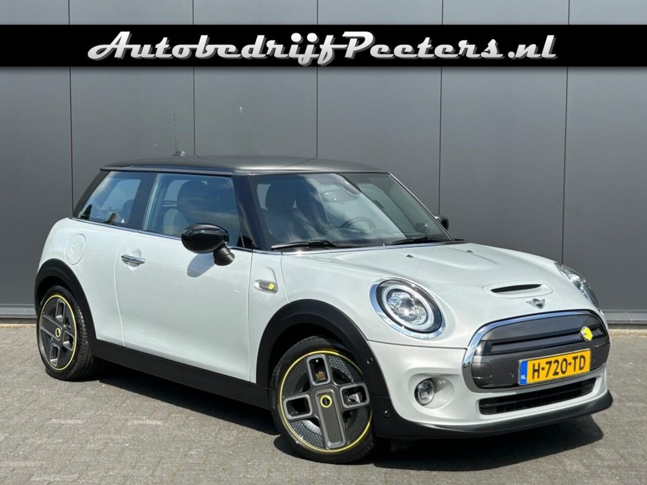 MINI Mini-Electric - Sport Leder HUD Navi+ LED H/K Camera Carplay Sfeerlicht NL-auto - AutoWereld.nl