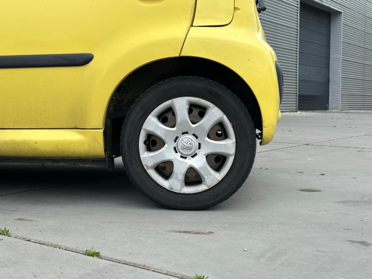 Peugeot 107 - 1.0-12V SUBLIME INRUILKOOPJE VASTE PRIJS ZO MEENEMEN !! APK 8-5-2026 !! - AutoWereld.nl