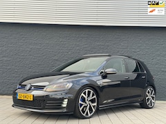 Volkswagen Golf - 1.4 TSI GTE PANO/DSG/LED