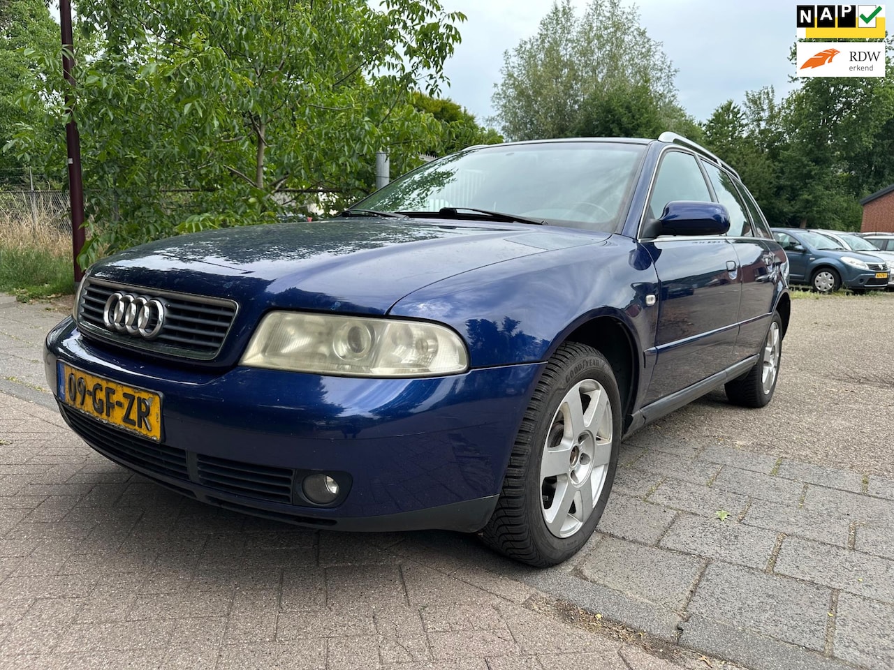 Audi A4 Avant - 1.6 Nap,Airco, trekhaak, lm velgen - AutoWereld.nl