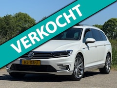 Volkswagen Passat Variant - 1.4 TSI GTE Highline Executive - Oryx Parelmoer - Panorama/18" Monterey