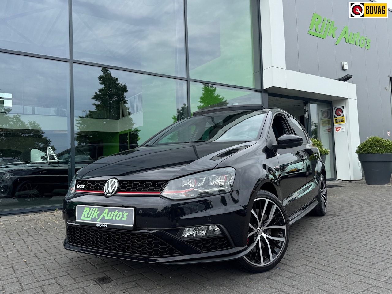 Volkswagen Polo - 1.8 TSI GTI * Panoramadak * Stoelverwarming * Clima * PDC 2X - AutoWereld.nl
