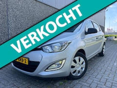 Hyundai i20 - 1.2i Business Edition/Nieuwe APK en beurt Dealer onderhouden