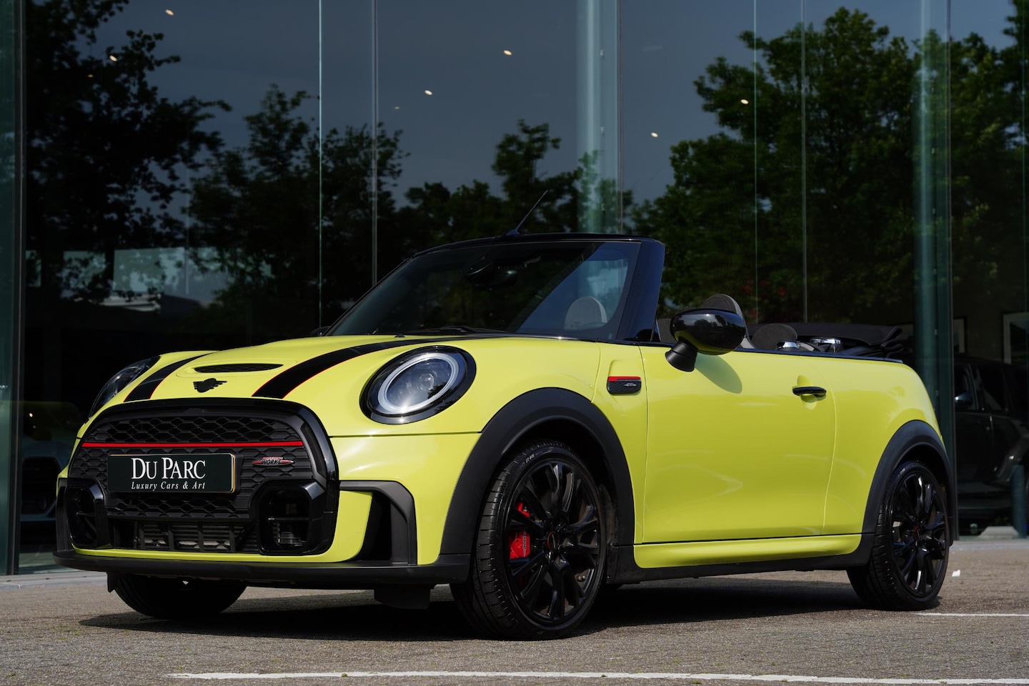 MINI Cabrio - Mini 2.0 John Cooper Works Essential 231 PK Facelift 10 D.Km - AutoWereld.nl