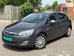 Opel Astra - 1.4 Turbo Airco 5 deurs parkeersensoren Trekhaak Nieuwe apk