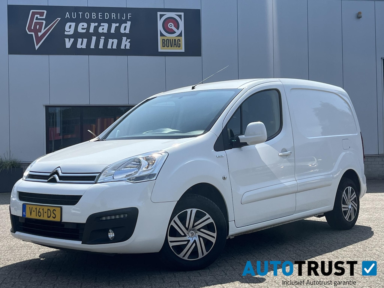 Citroën Berlingo - 1.6 HDI 105PK AUTOMAAT NAV APPLE CARPLAY CRUISE - AutoWereld.nl