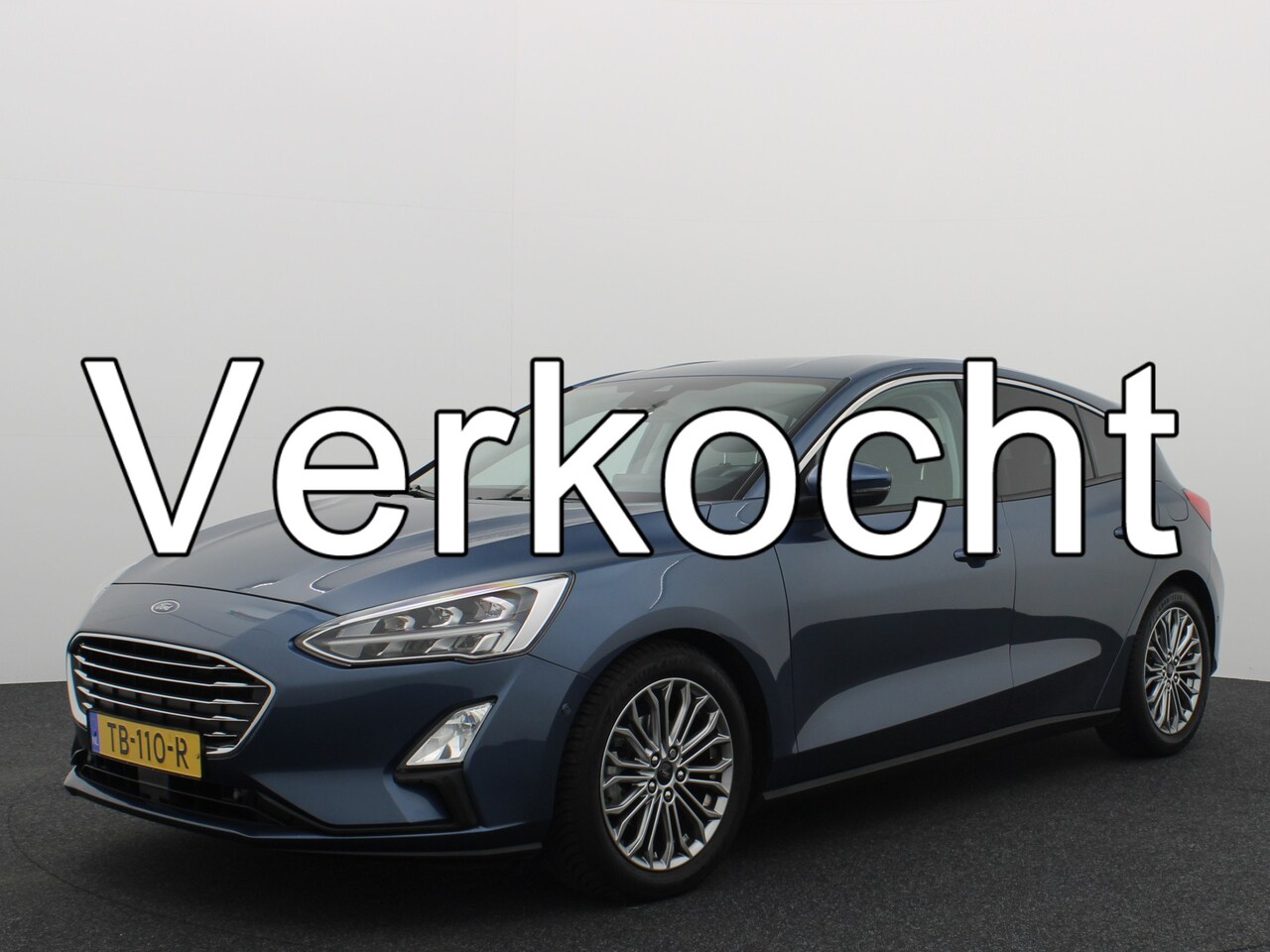 Ford Focus - 1.0 EcoBoost Titanium Business TREKHAAK / FULL LED / CAMERA / STOELVERW / STUURVERW / B&O - AutoWereld.nl