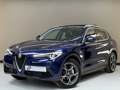 Alfa Romeo Stelvio - 2.0 T AWD Super, 280Pk, 2017, 2de eigenaar, Volledig leder, Panoramadak, Harman kardon, BT