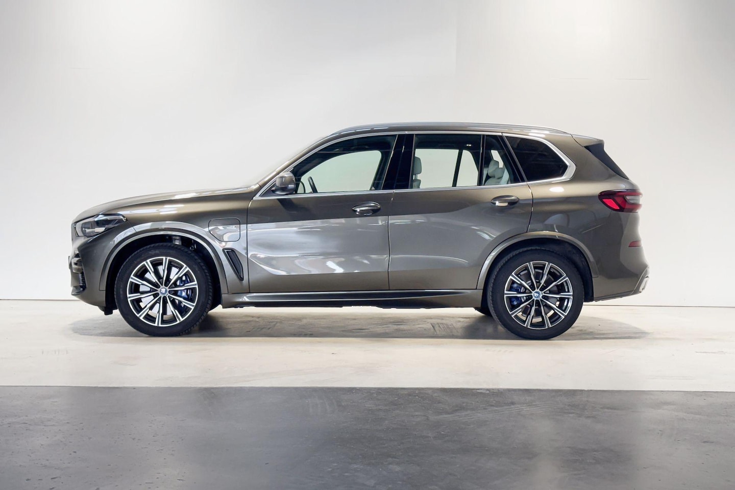 BMW X5 - xDrive45e High Executive M Sportpakket Aut. - AutoWereld.nl
