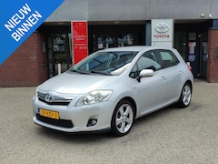Toyota Auris - 1.8 Full Hybrid EXECUTIVE KEYLESS CRUISE CLIMA BLUETOOTH NAVI CAMERA PARK-SENSOREN 17'' LM