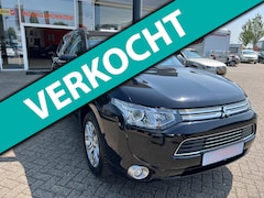 Mitsubishi Outlander - 2.0 PHEV Instyle, Camera, Navigatie, trekhaak, etc