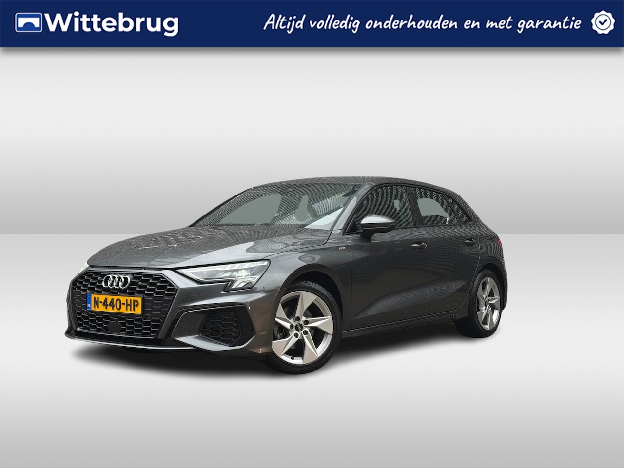 Audi A3 Sportback - 30 TFSI S edition / Digitaal dashboard / LED / Navigatie / LED / Parkeersensoren V+A / P4 - AutoWereld.nl