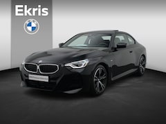 BMW 2-serie Coupé - 220i M Sportpakket | Schuifdak | Driving Assistant | HIFI | Curved Display | Achteruitrijc