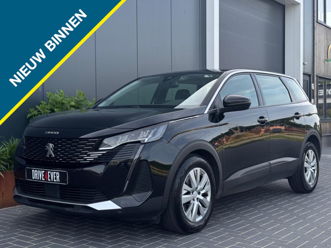 Peugeot 5008 - 1.2 PT Active Pack M22 NAVI CAMERA CLIMATE PDC ELEK PAKKET - AutoWereld.nl