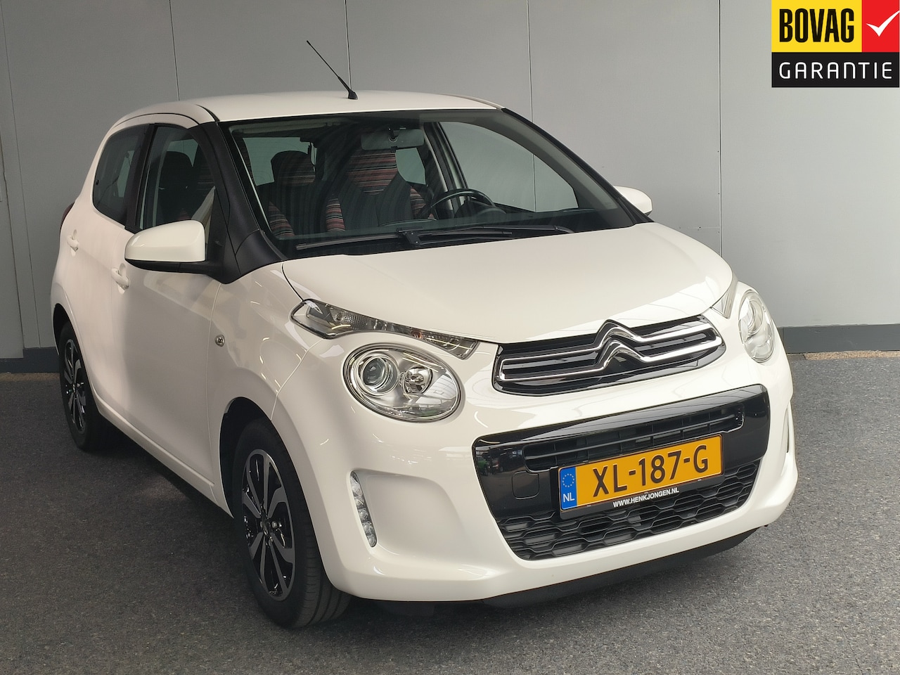 Citroën C1 - 1.0 VTi Shine AUTOMAAT Navi,Camera,Andriod/Apple, LMW uit 2019 Rijklaar + 12 maanden Bovag - AutoWereld.nl