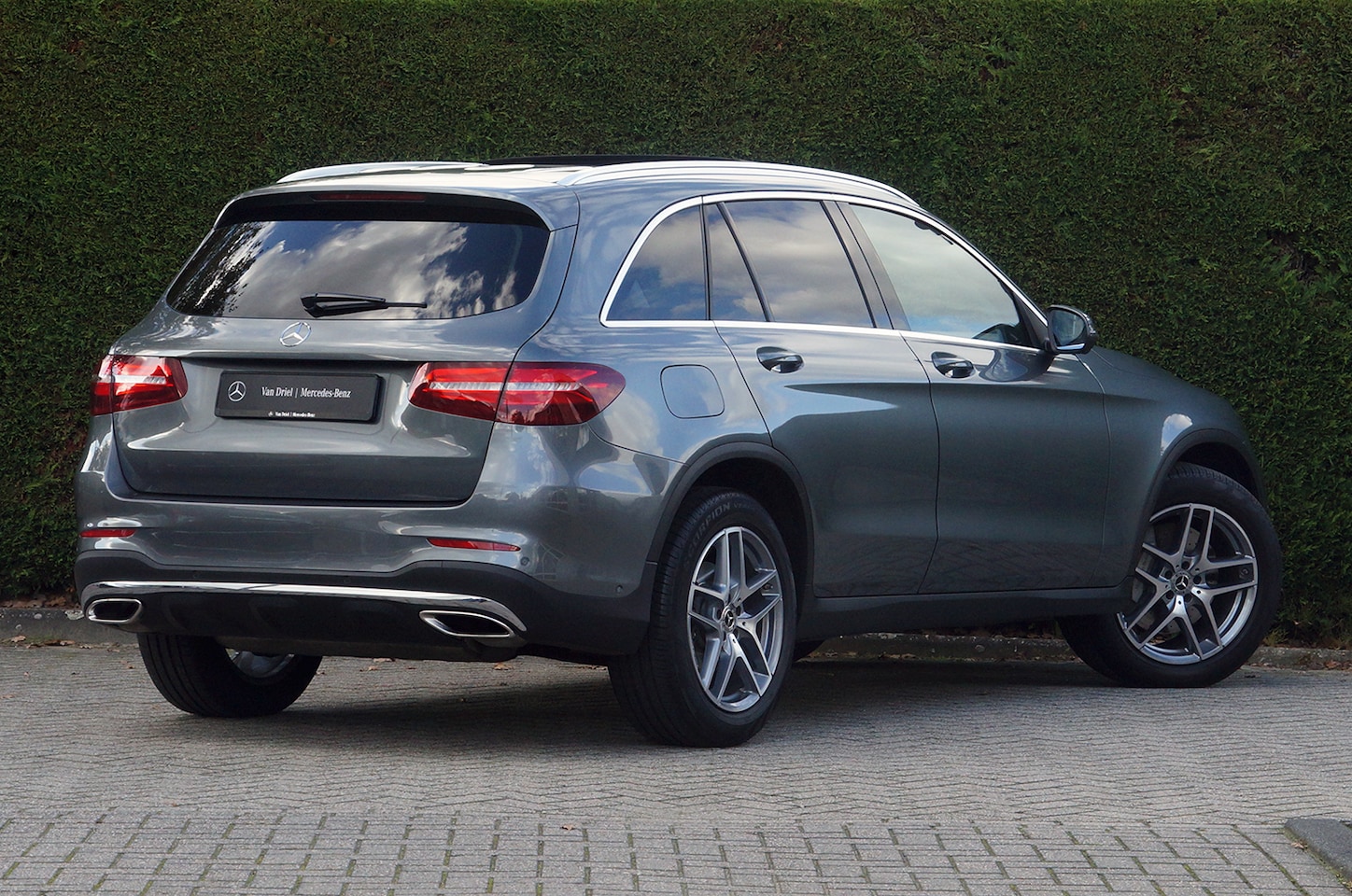 Mercedes-Benz GLC-klasse - GLC 300 4M AMG line | Luchtvering Panorama Leder Burmester Dodehoek LED ILS - AutoWereld.nl
