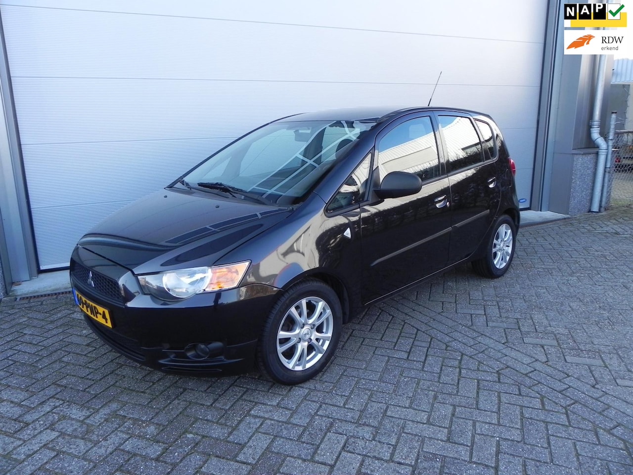 Mitsubishi Colt - 1.1 Edition One 2e eigenaar Airco Apk 04-03-2026 - AutoWereld.nl