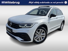 Volkswagen Tiguan - 1.4 TSI 245pk eHybrid R-Line Black Style DSG Automaat / Panoramadak / Leder / Camera 360 /