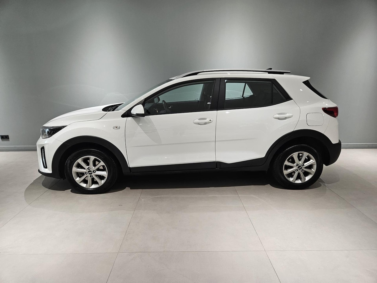 Kia Stonic - 1.0 T-GDi 120pk DCT7 DynamicLine + Navi pack - AutoWereld.nl