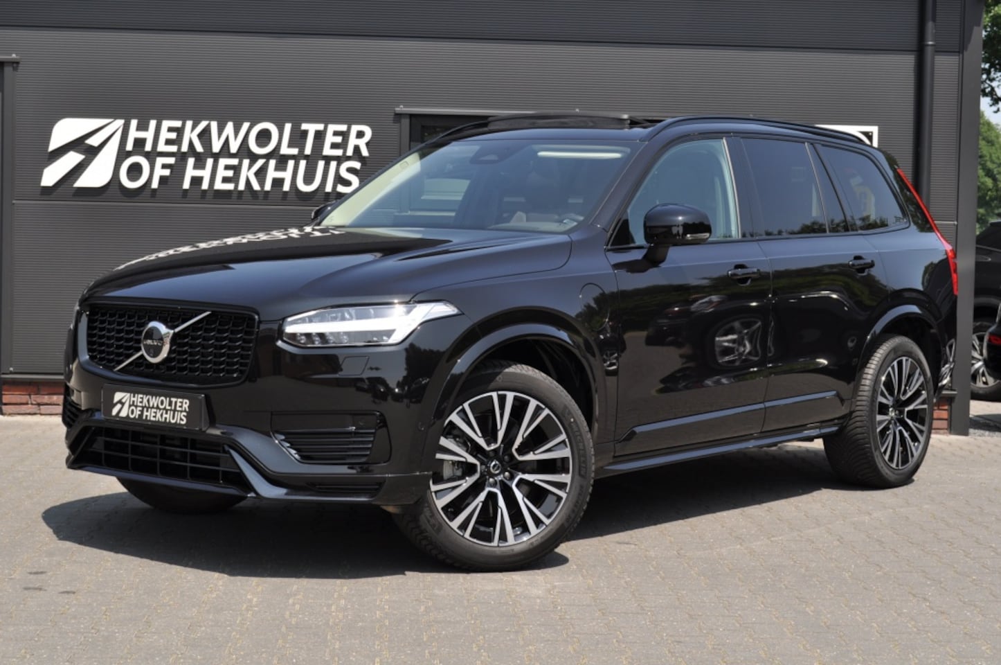 Volvo XC90 - T8 AWD Plus Dark Plug-In 455 PK | Panodak | Trekhaak | Leder | 3 - AutoWereld.nl