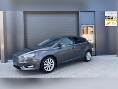 Ford Focus - 125pk Titanium Edition CLIMA | NAVI | CRUISE CONTROL | STOELVERW | STUUR VERWARMING | PDC