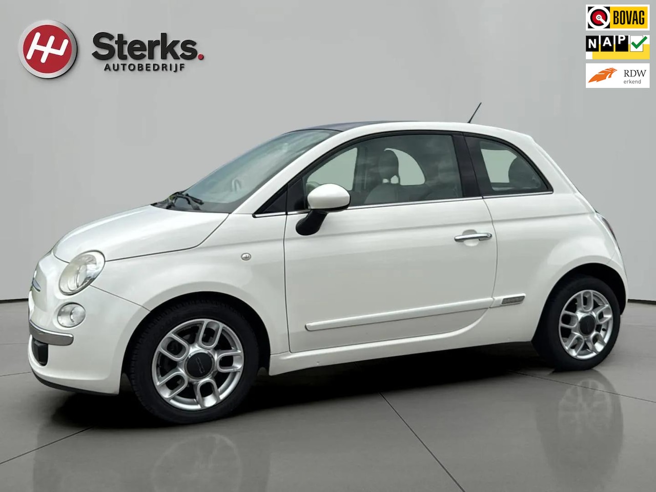 Fiat 500 - 0.9 TwinAir Lounge PANORAMADAK E.C.C. LM VELGEN NIEUWE KOPPELING - AutoWereld.nl