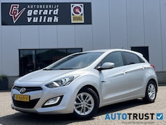 Hyundai i30 - 1.6 GDI i-Motion Plus ECC NAV CRUISE TREKHAAK