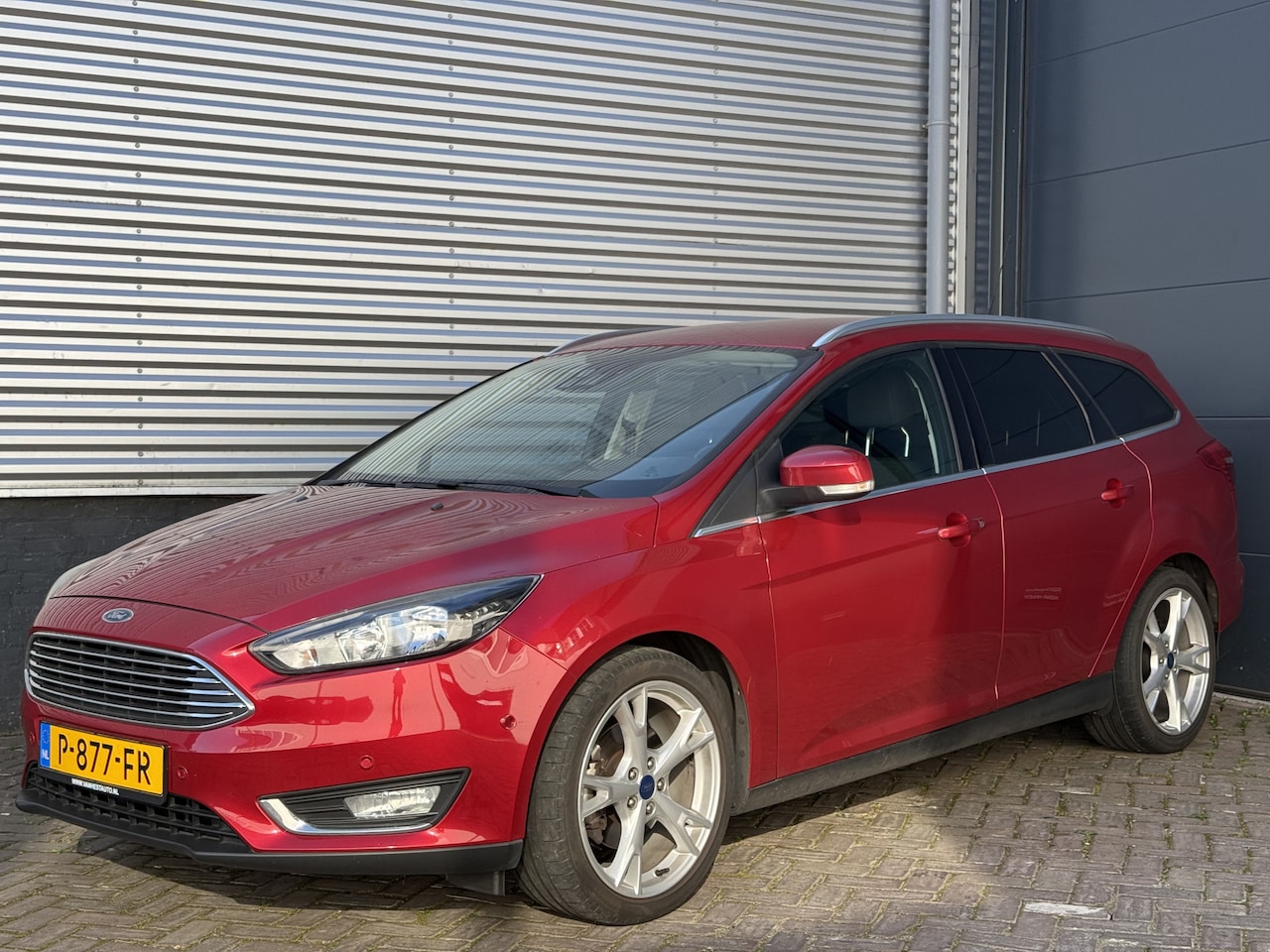 Ford Focus Wagon - 1.5 Titanium Edition // ONLY EXPORT // ENGINE O.K. // GOOD OPTIONS - AutoWereld.nl