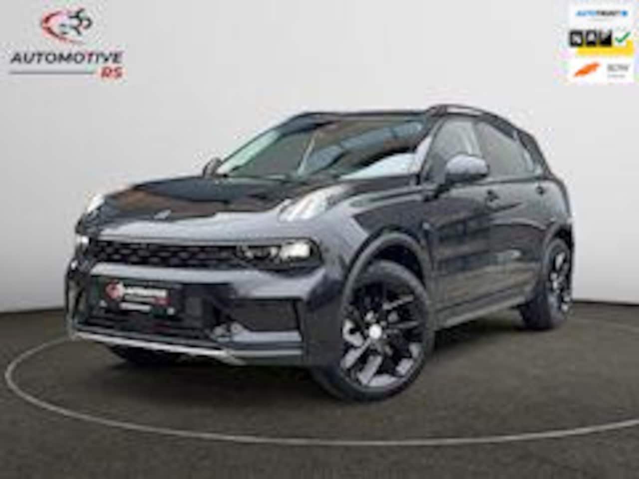 Lynk & Co 01 - RS Shadow Edition Trekhaak Pano 360° Navi Adapt cruise 262PK Elekr. Achterklep - AutoWereld.nl