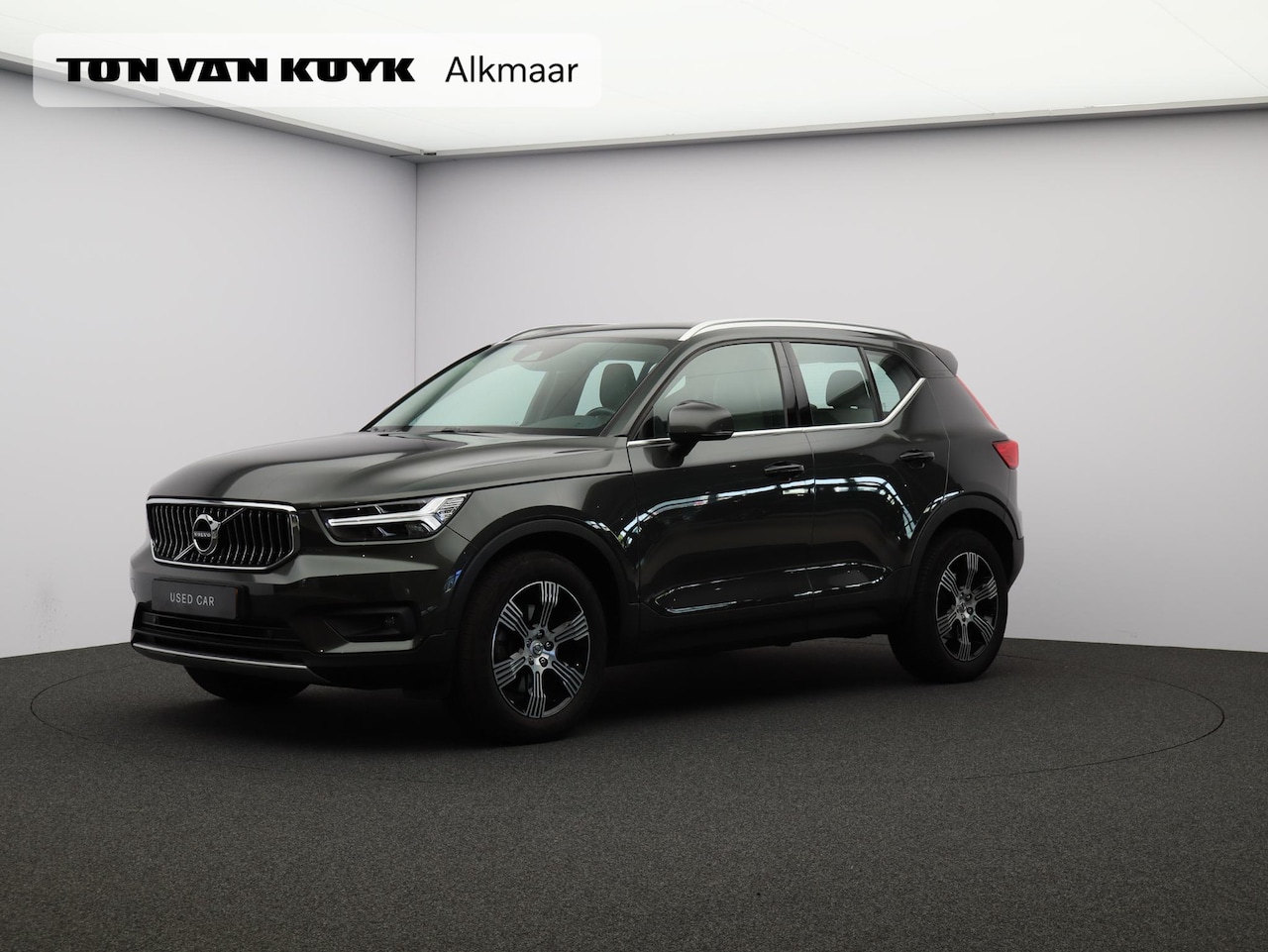 Volvo XC40 - 2.0 T4 Inscription / Lederen bekleding / Verwarmde stoelen / Apple Car Play / Volledig dea - AutoWereld.nl