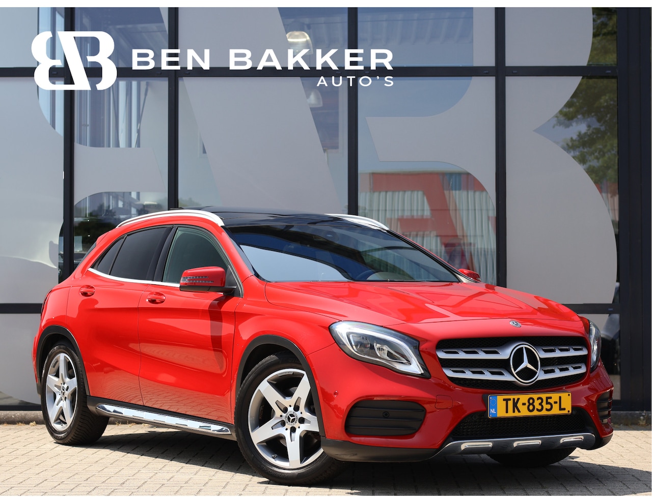 Mercedes-Benz GLA-Klasse - 220 4MATIC AMG Automaat | Pano | Harman/Kardon | Haak | Leder | - AutoWereld.nl