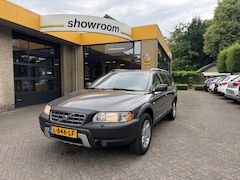 Volvo XC70 - 2.5 T Momentum Automaat Airco Navi Carplay