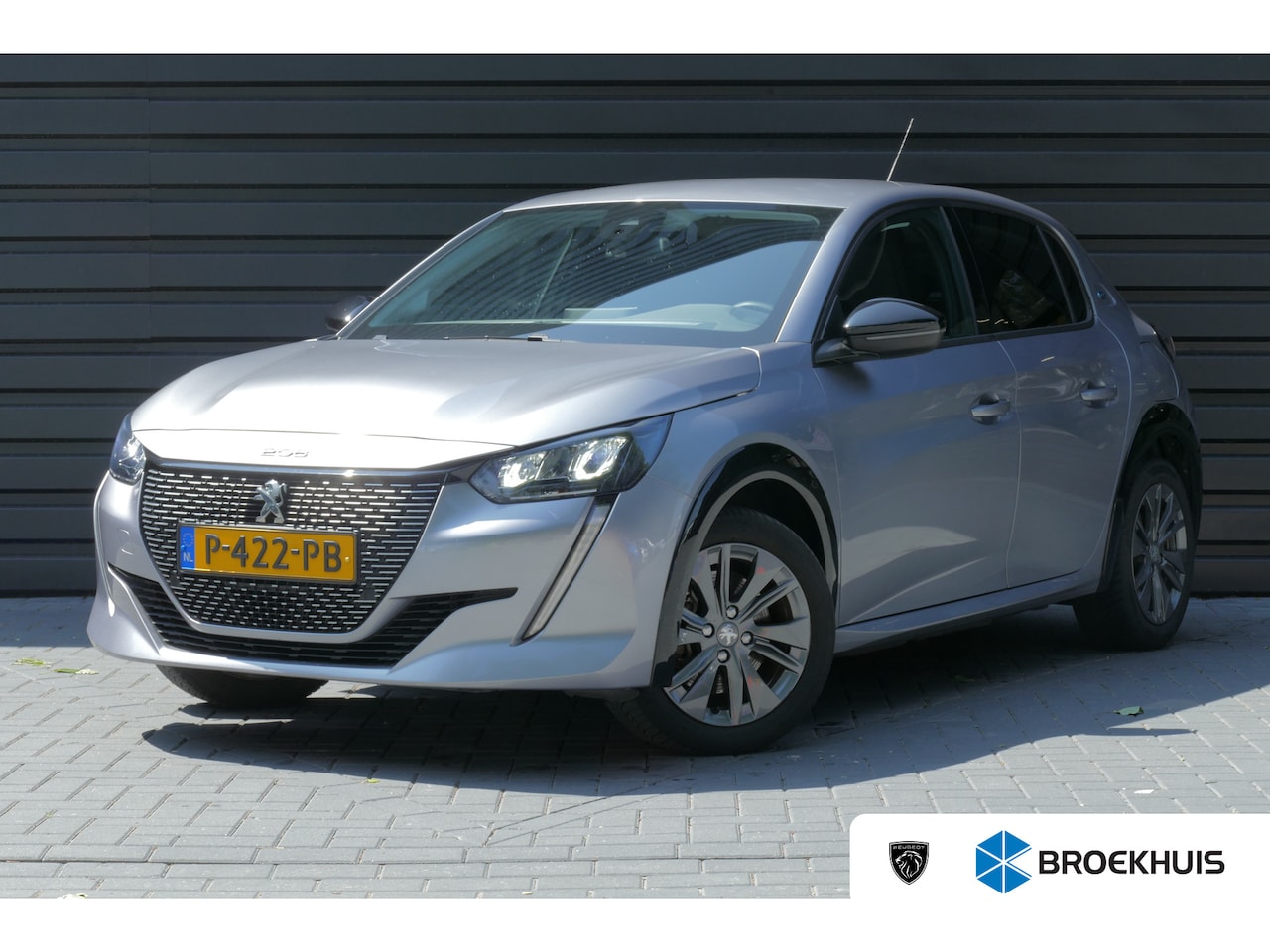 Peugeot e-208 - EV 136PK 50KWH 5-DRS ALLURE PACK AUTOMAAT / NAVI / LED / PDC / 16"LMV / CAMERA / BLUETOOTH - AutoWereld.nl