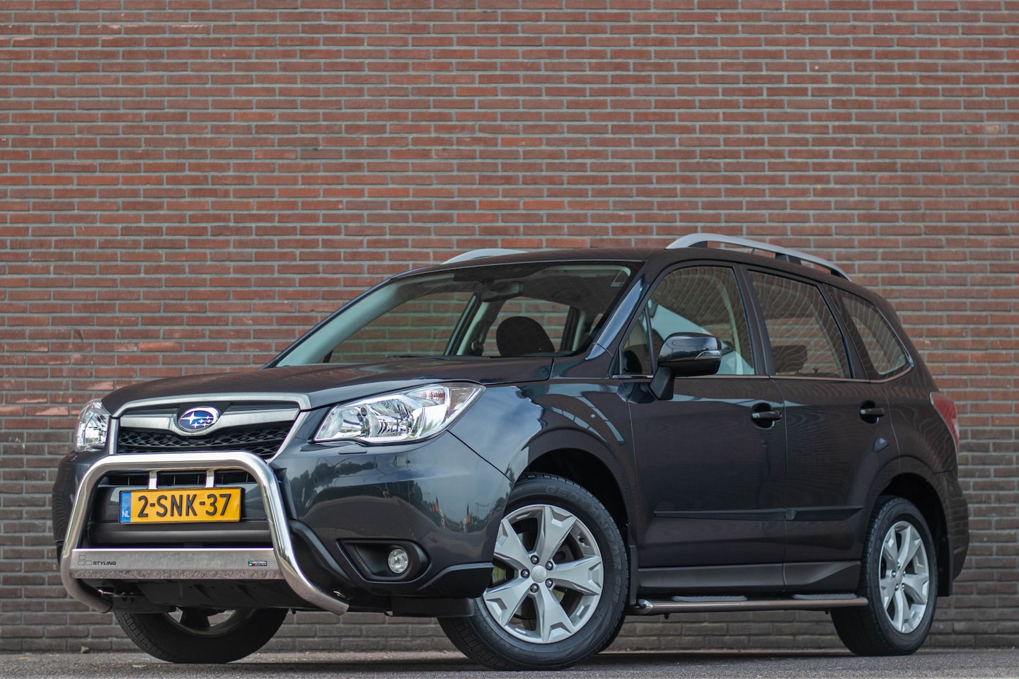 Subaru Forester - 2.0 CVT 4WD Luxury, Origineel NL, Carplay, Stoelverwarming, Camera, DAB+, Climate control, - AutoWereld.nl
