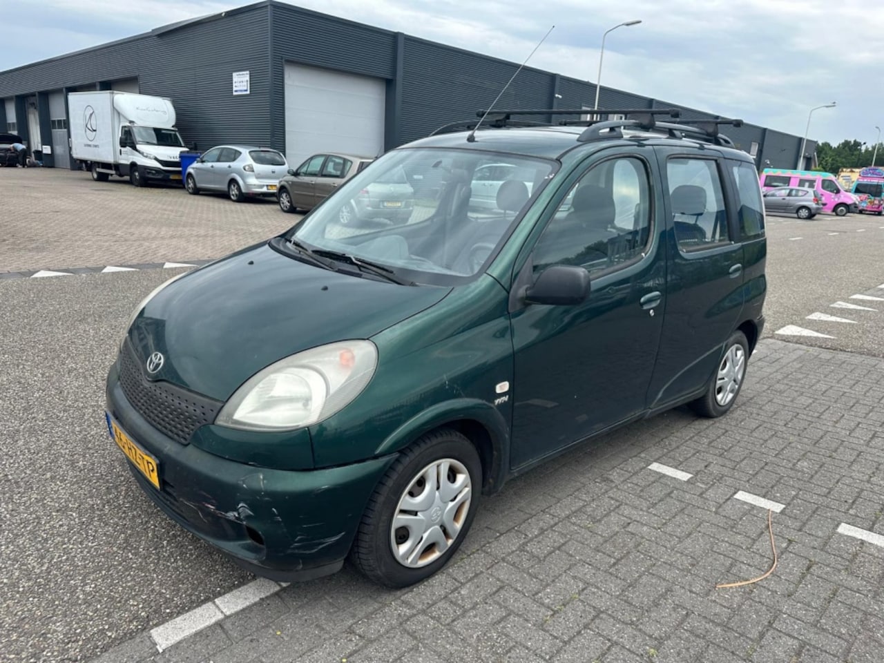 Toyota Yaris Verso - 1.3-16V VVT-i Luna 1.3-16V VVT-i Luna - AutoWereld.nl