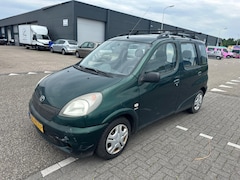 Toyota Yaris Verso - 1.3-16V VVT-i Luna