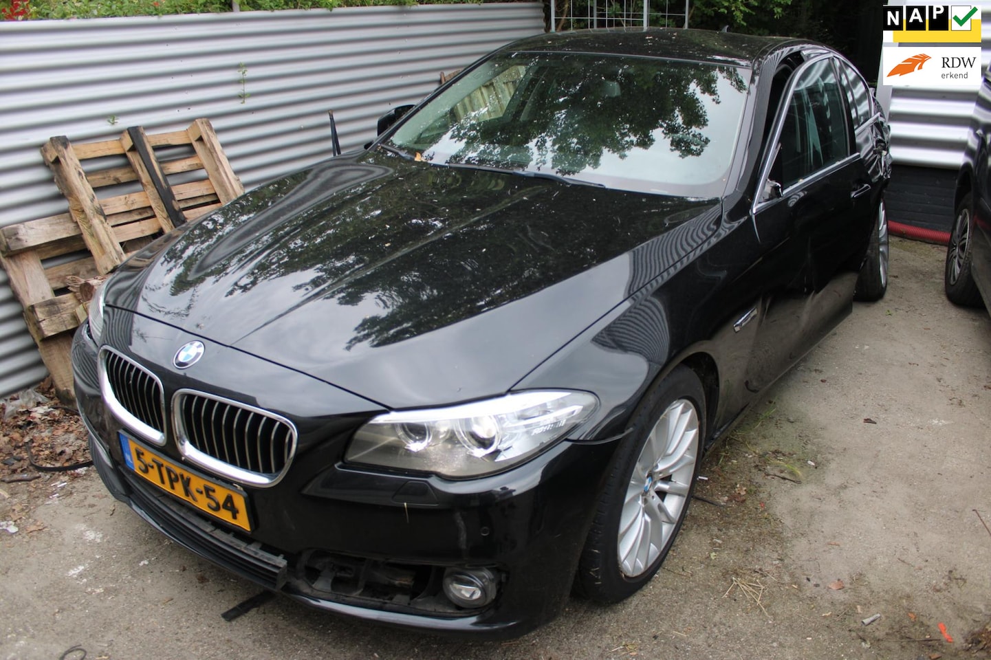 BMW 5-serie - 518d | Schade-Auto | Motor bak 100% | - AutoWereld.nl