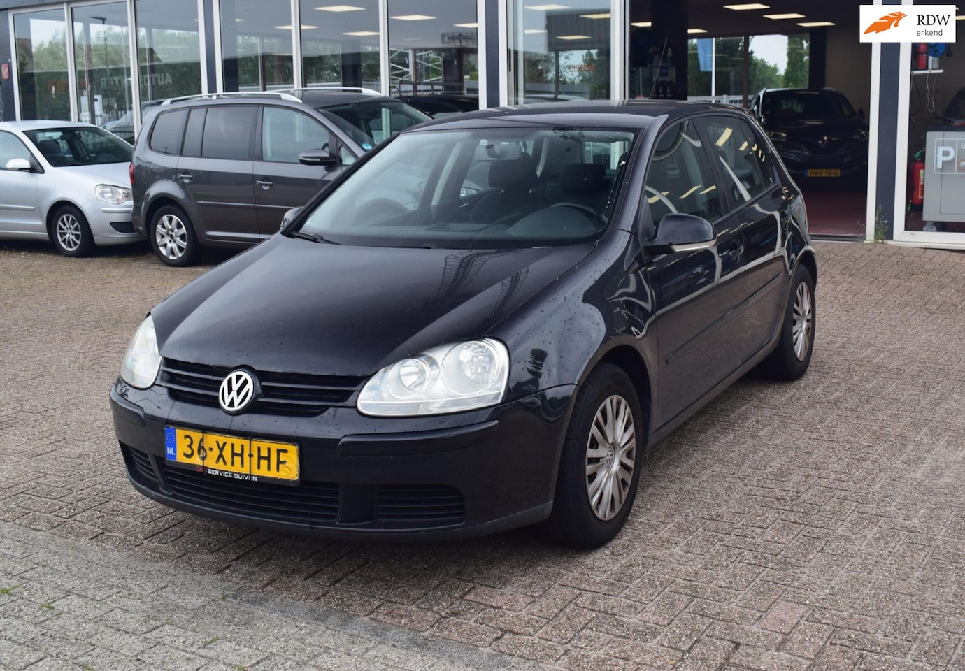 Volkswagen Golf - 1.4 Optive 3 LET OP AUTO MET GELUID UIT DE MOTOR, RIJD WEL GEWOON - AutoWereld.nl