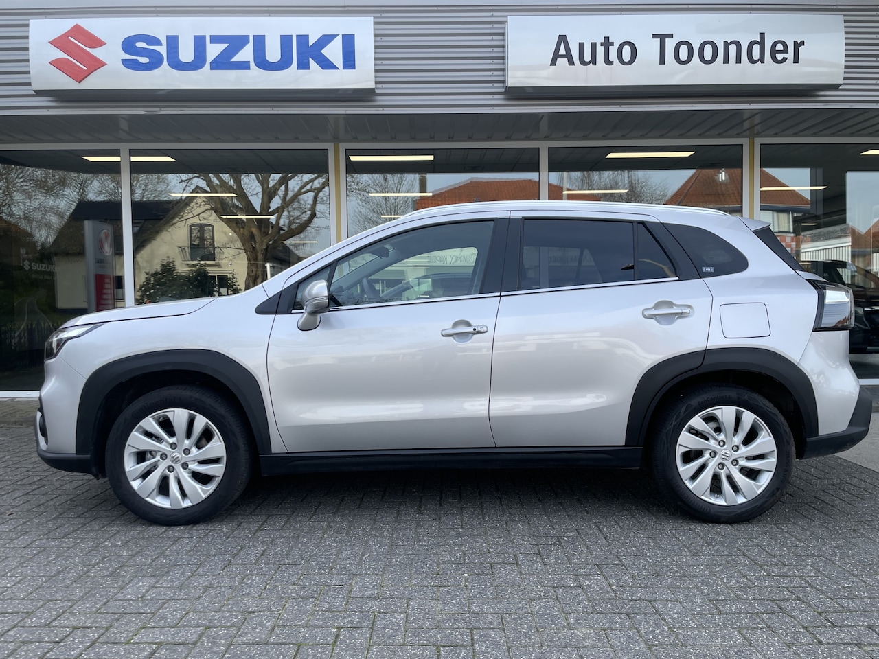 Suzuki S-Cross - 1.4 Boosterjet Select Smart Hybrid 1.4 Boosterjet Select Smart Hybrid - AutoWereld.nl